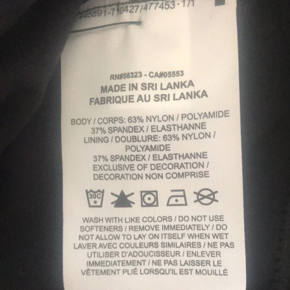 Nike Athletic/Athleisure Crop Top/Bra, NWT! - Picture 8 of 8